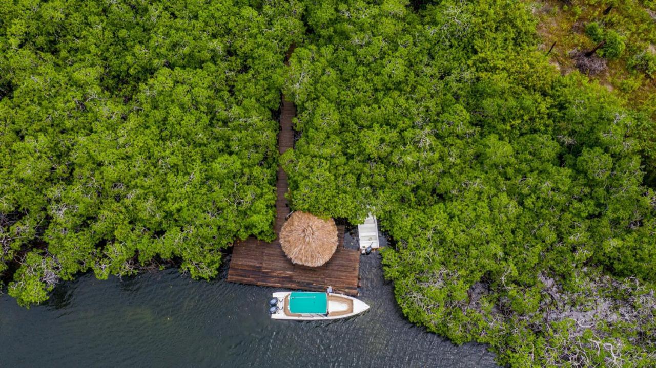 Sal Si Puedes Hotel Tintipan Island Exterior photo